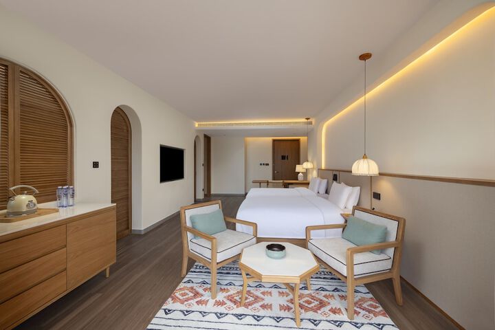 Room 18 of 85
