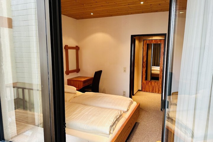 Room 17 of 85