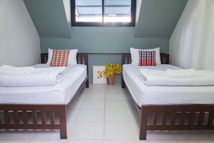 Room 26 of 45