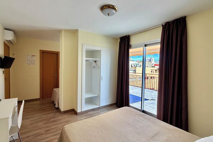 Room 6 of 21