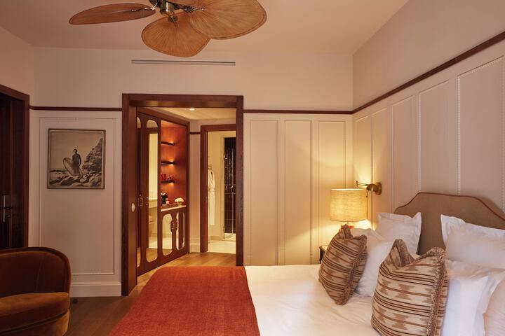 Room 22 of 48