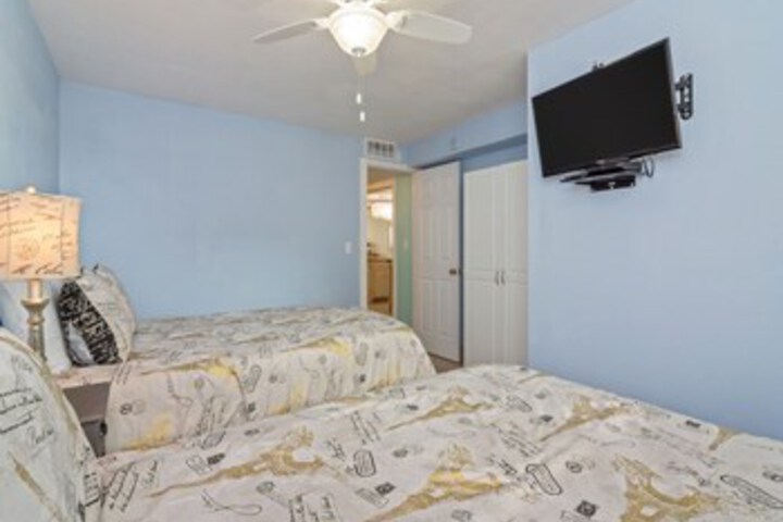 Room 123 of 130