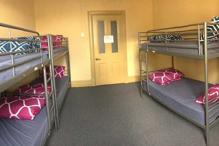 Room 2 of 17