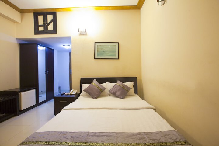 Room 18 of 36
