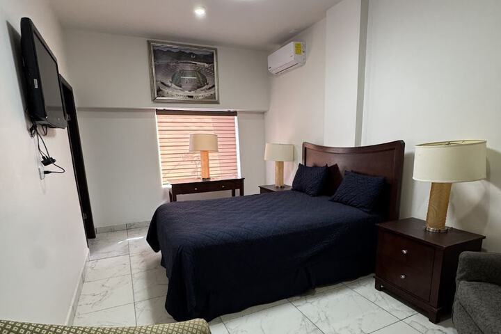 Room 6 of 10