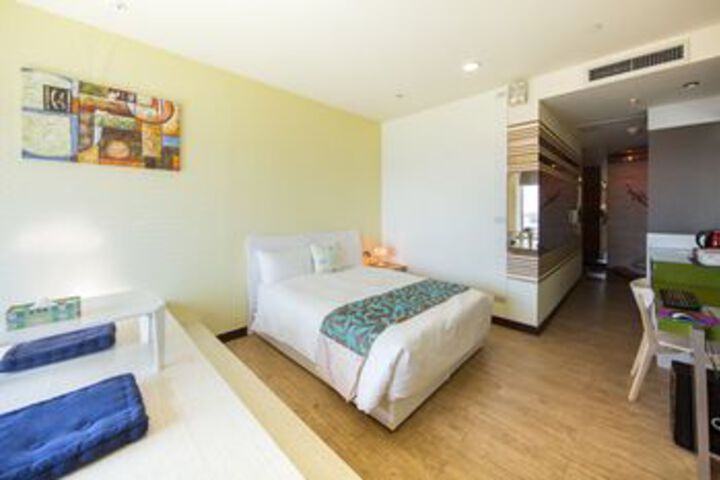 Room 53 of 89