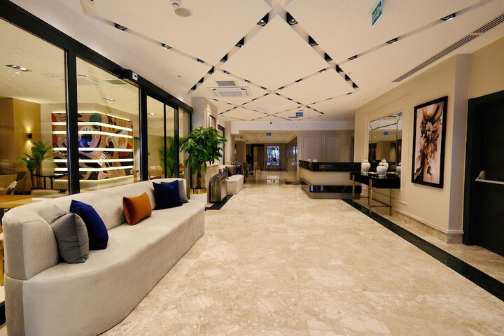 Hotel Interior 10 of 137