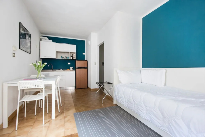 Room 2 of 17