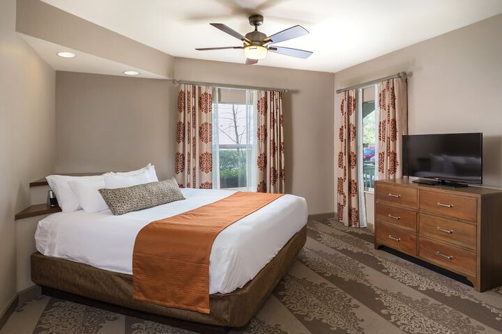 Room 6 of 45