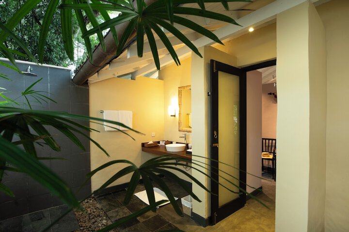Room 33 of 129