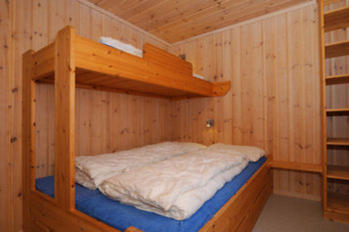 Room 46 of 119