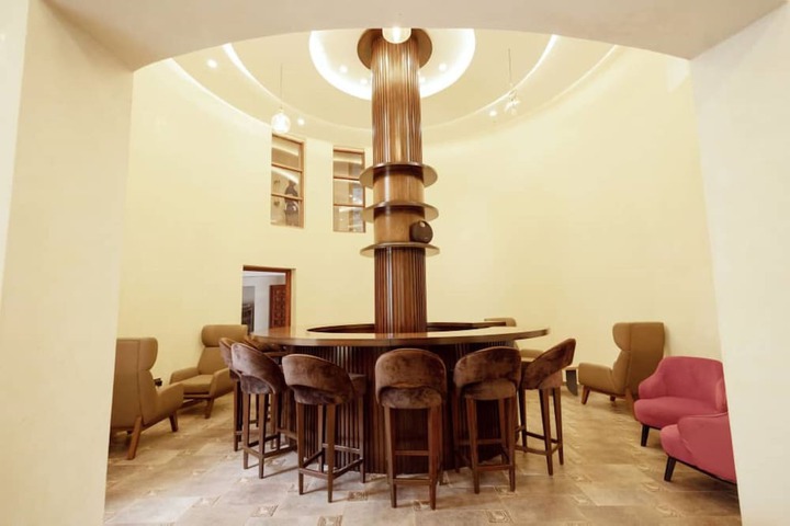 Lounge 62 of 73