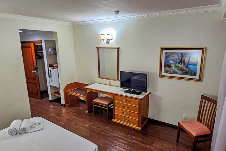 Room 13 of 53
