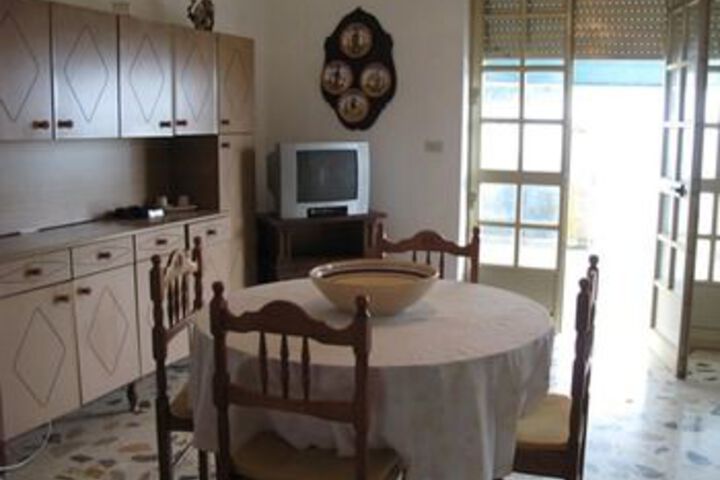 Room 18 of 22