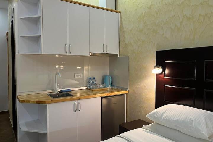 Room 27 of 70