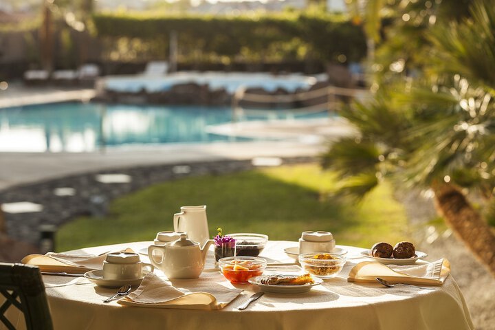 Breakfast/Coffee Service 46 of 59