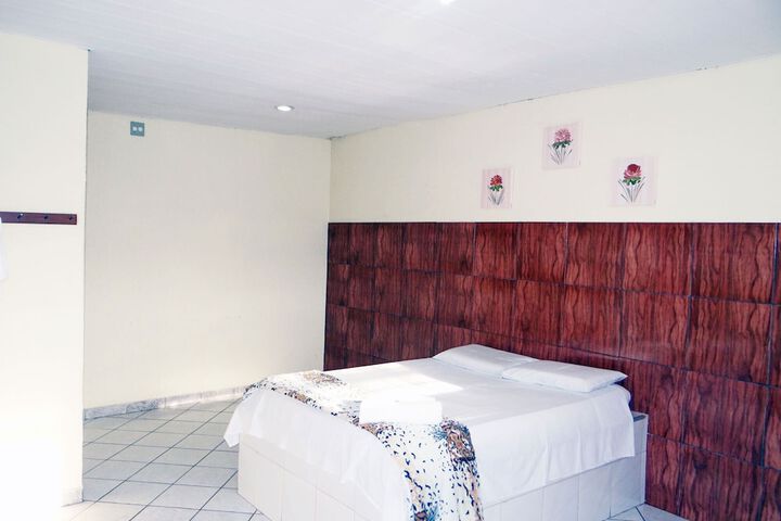 Room 8 of 35