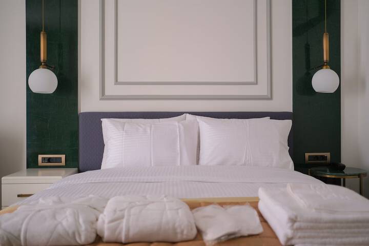 Room 16 of 86