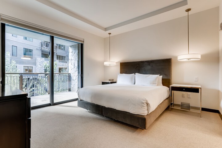 Room 18 of 73