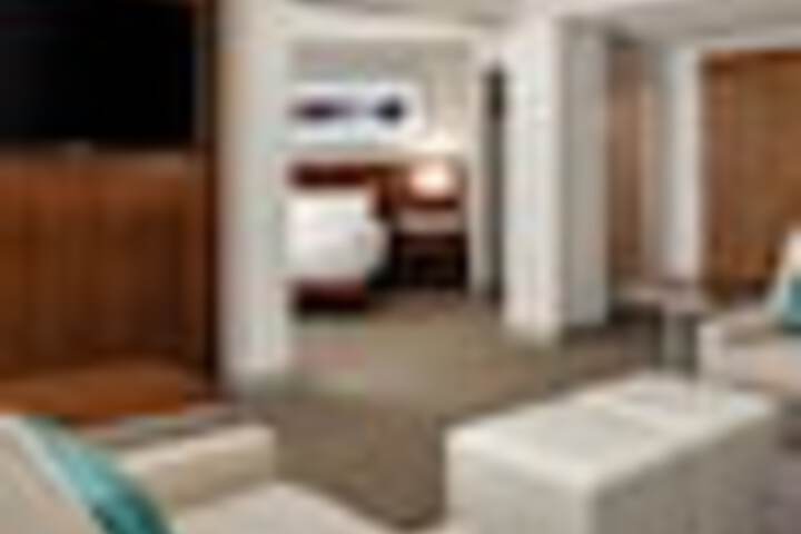 Room 44 of 177
