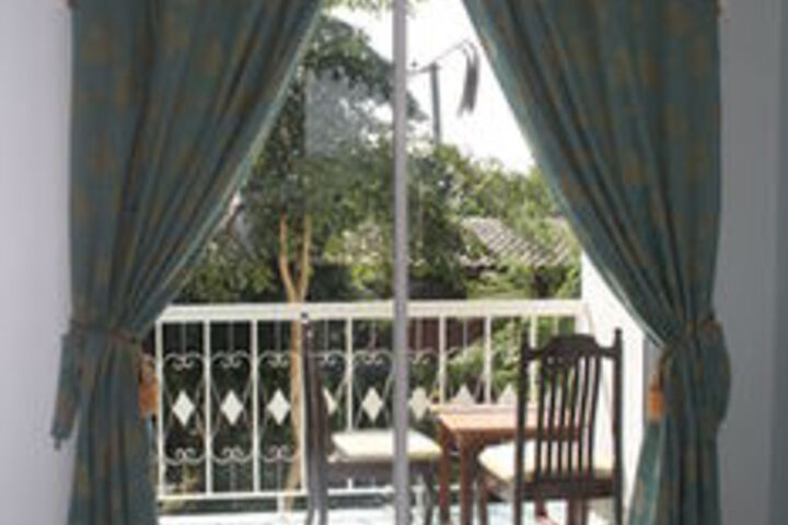 Room 12 of 21
