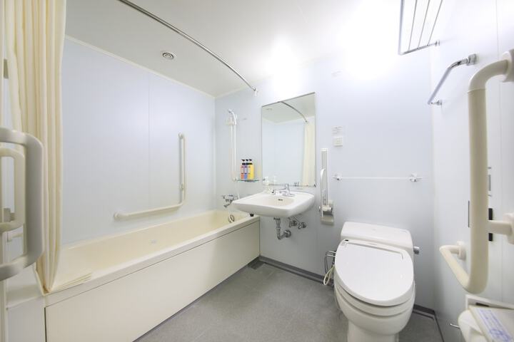 Clean Restrooms