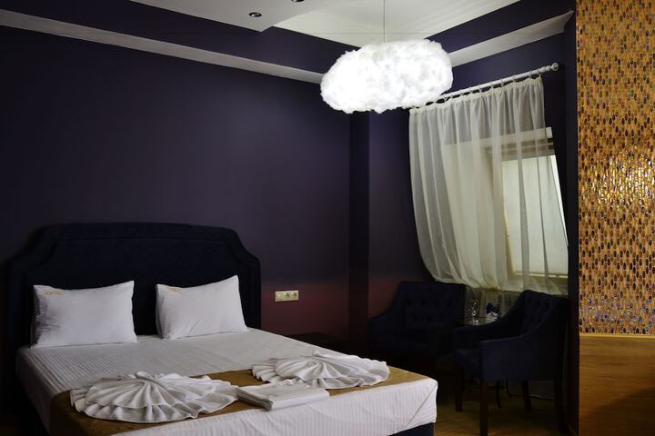 Room 34 of 40
