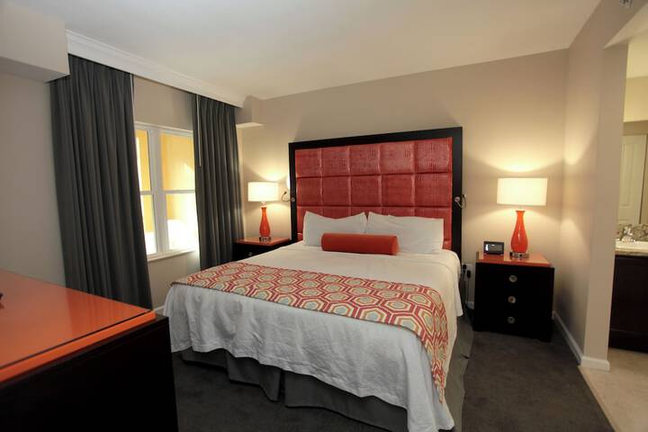 Room 12 of 195