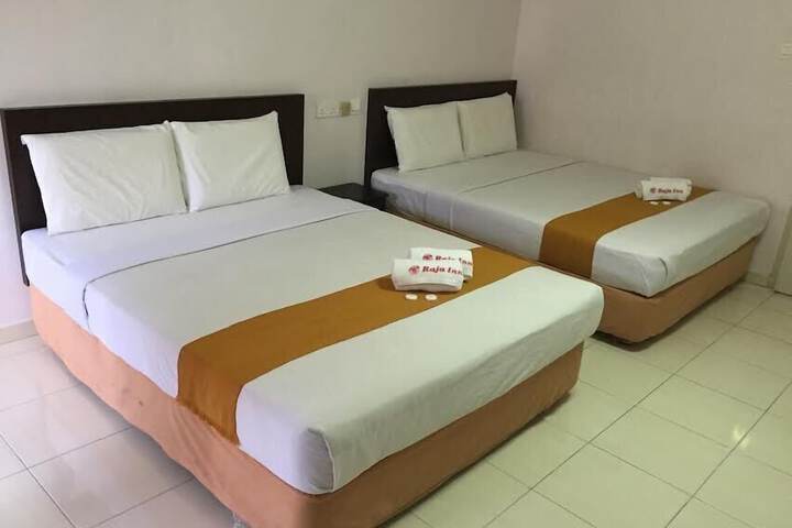 Room 12 of 48