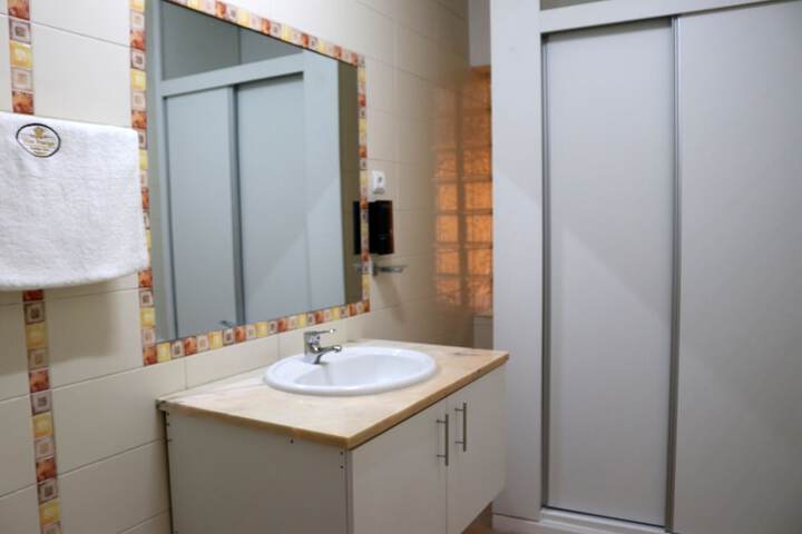 Room 16 of 26