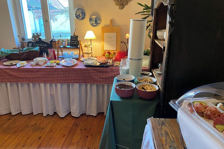 Dining 86 of 101