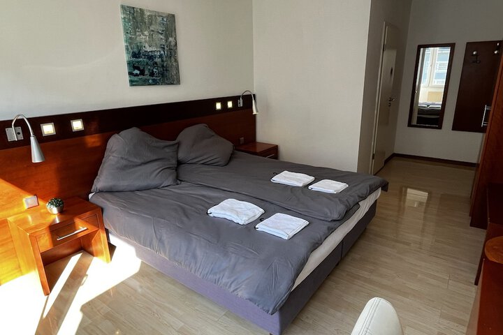 Room 16 of 52