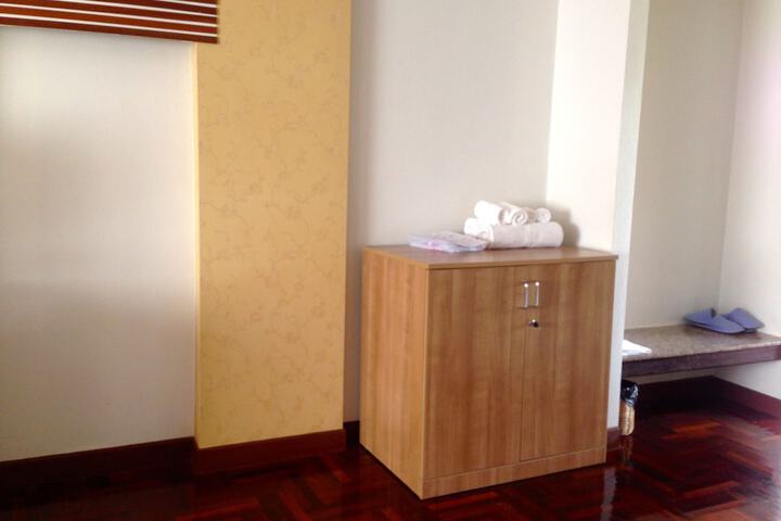 Room 15 of 60