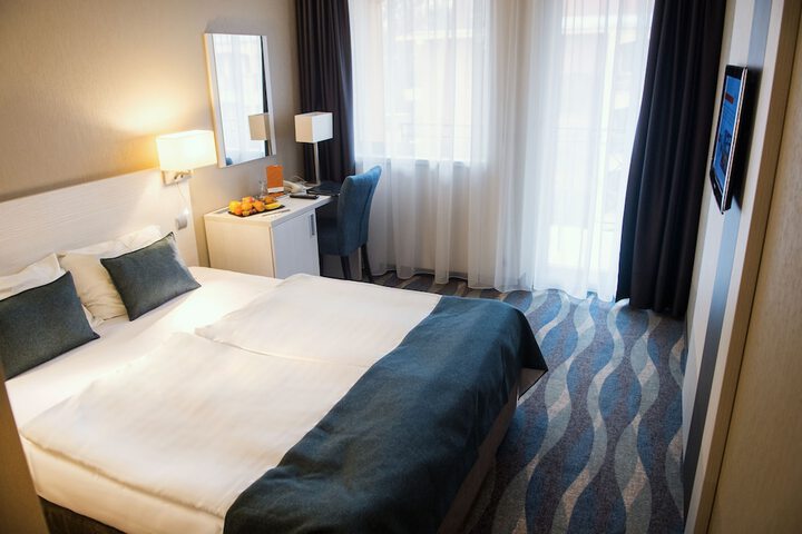 Room 31 of 69
