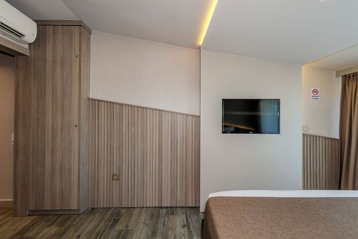 Room 17 of 51
