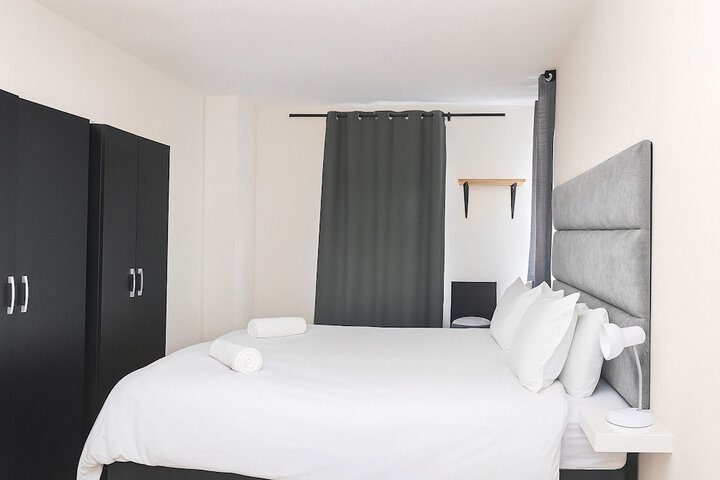 Room 2 of 35