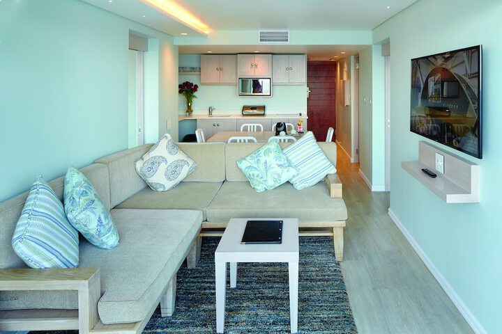 Room 73 of 191