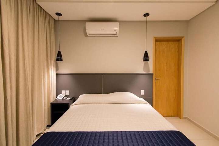 Room 4 of 6