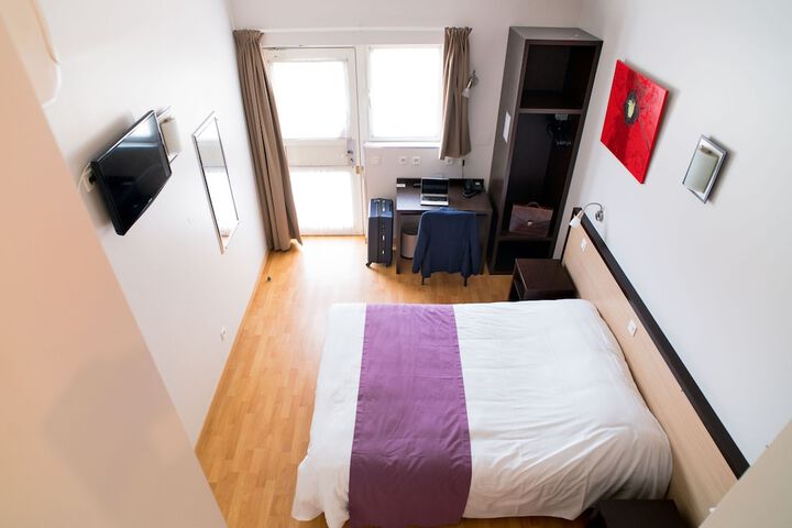 Room 15 of 78
