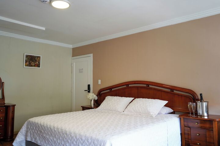Room 55 of 144