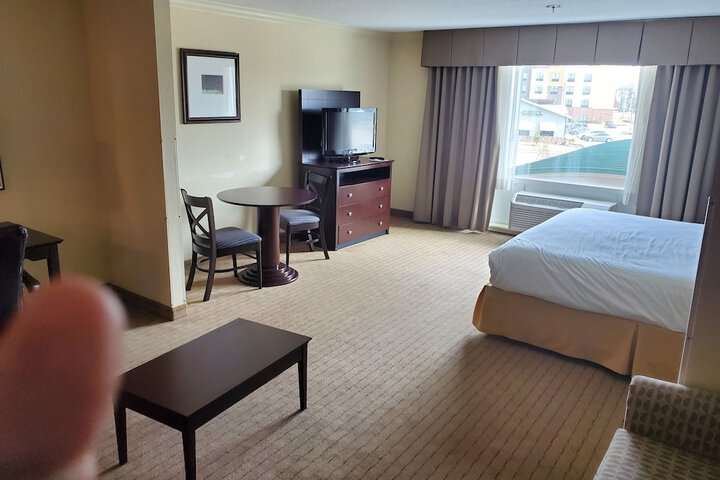 Room 14 of 23