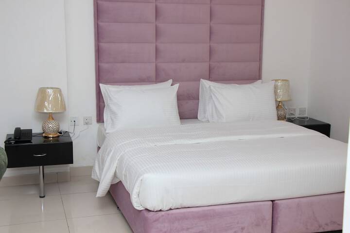 Room 12 of 38