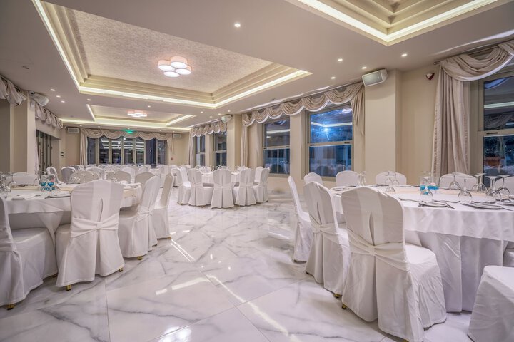 Ballroom/Hall 135 of 153