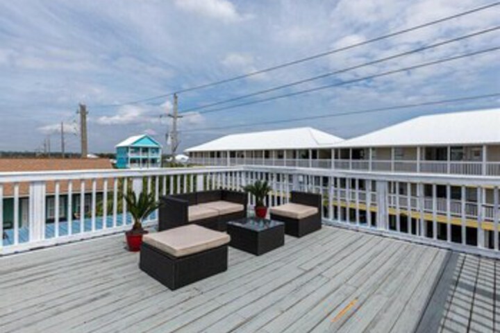 Terrace/Patio 8 of 27