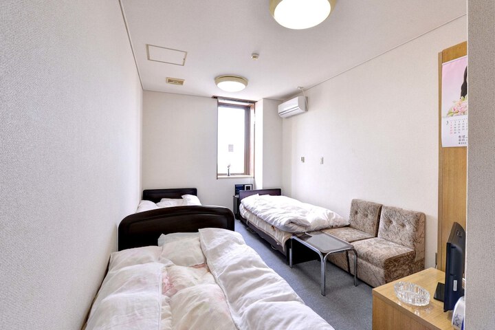 Room 8 of 26