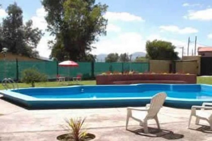 Pools & Facilities