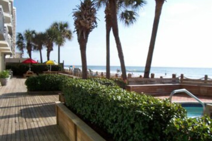 Beach 8 of 25