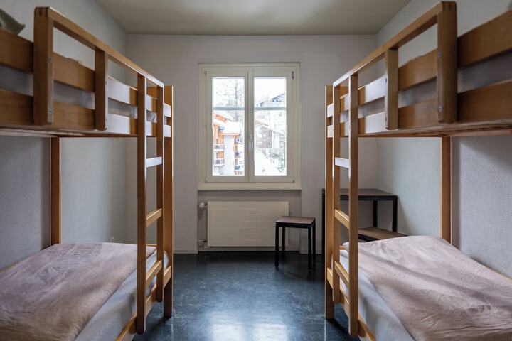 Room 12 of 39