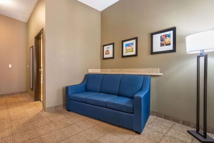 Room 10 of 34
