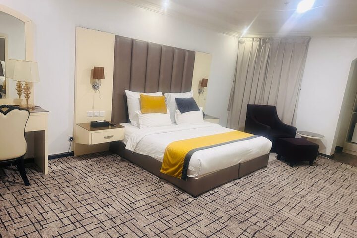 Room 5 of 26